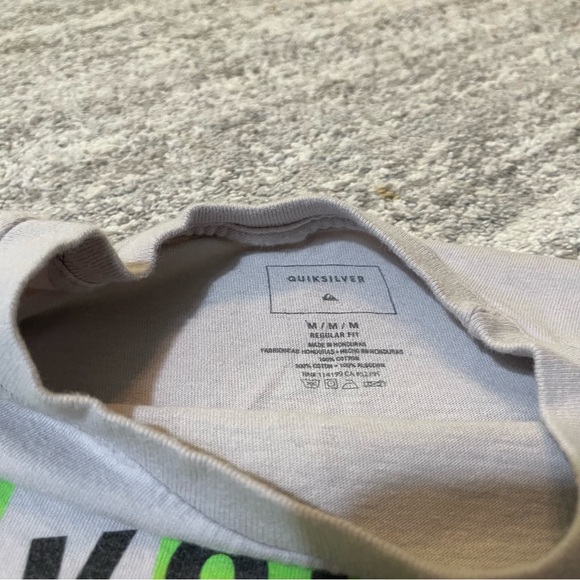 MEN’S  QUICKSILVER GRAPHIC TEE - Picture 3 of 4